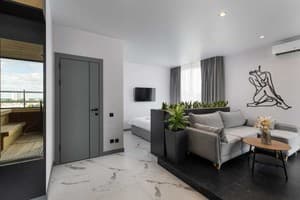 Апарт-отель Be The One Hotel. Люкс двухместный с джакузи и сауной 2