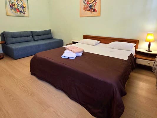 Home Hotel ул. Большая Житомирская, 4В 1