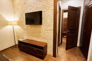 Petrani Central 42