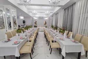 Верховина на Петропавловской 17